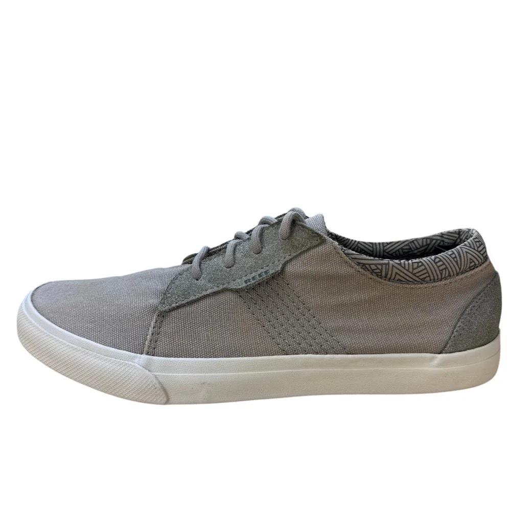 REEF Premium Lifestyle Sneakers Mens 9 Grey Low Top Canvas Skate Surf Casual